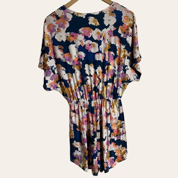 Yumi Kim Navy Blue Floral Print V-Neck Dolman Short Sleeve Romper Size XS - Picture 8 of 8